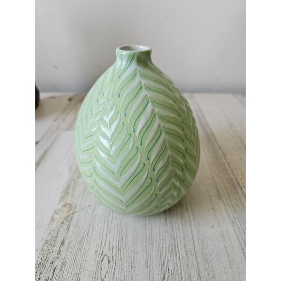 Crate & v barrel tavira Fern green blue spring home decor small white - Picture 3 of 7